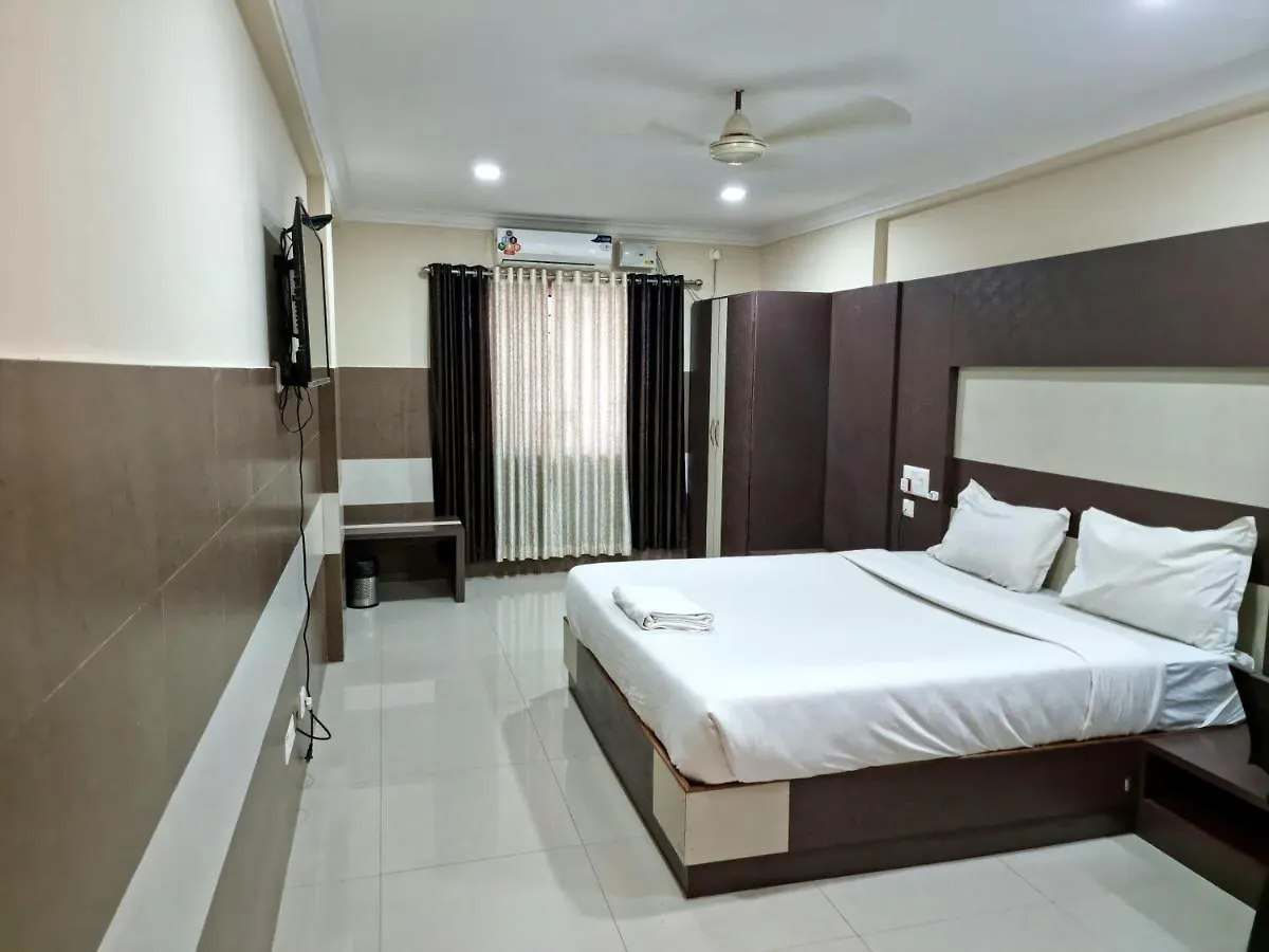 Js Grand Residency Hotel Palakkad